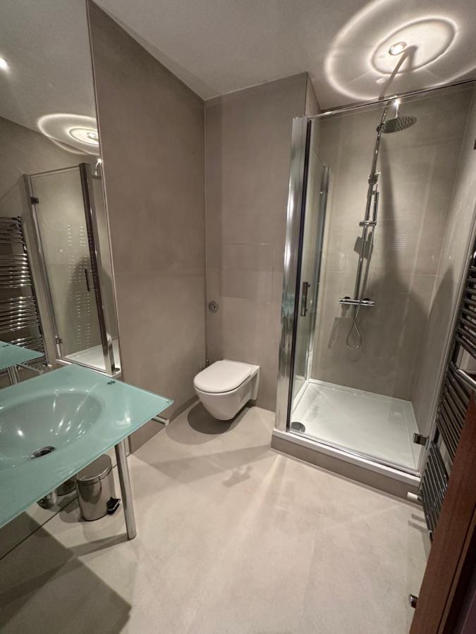 Luxury 2 Double Bedroom Flat - Kensington Londra Esterno foto