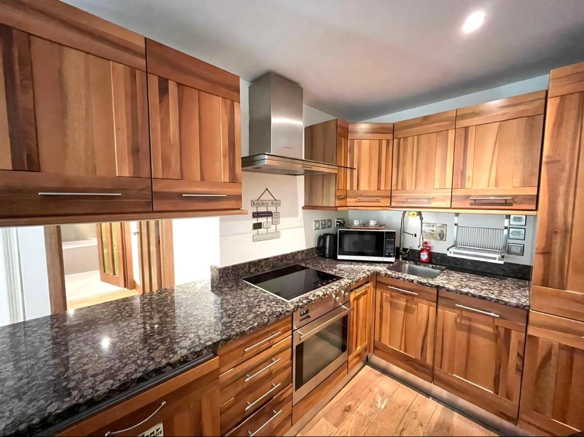 Luxury 2 Double Bedroom Flat - Kensington Londra Esterno foto