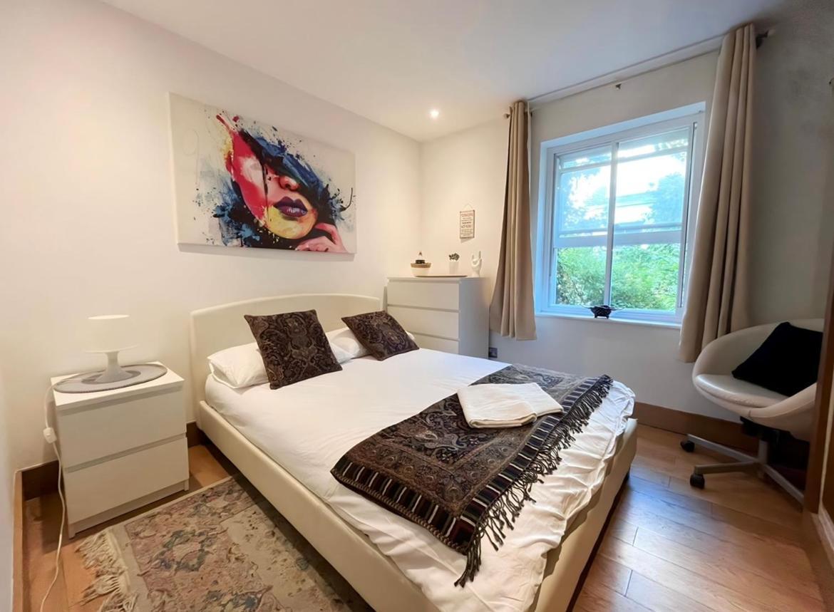 Luxury 2 Double Bedroom Flat - Kensington Londra Esterno foto